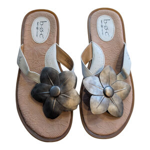 BORN Concept B.O.C. Bronze/Cream Flower Thong Sandals Size 9/40.5 M/W EUC